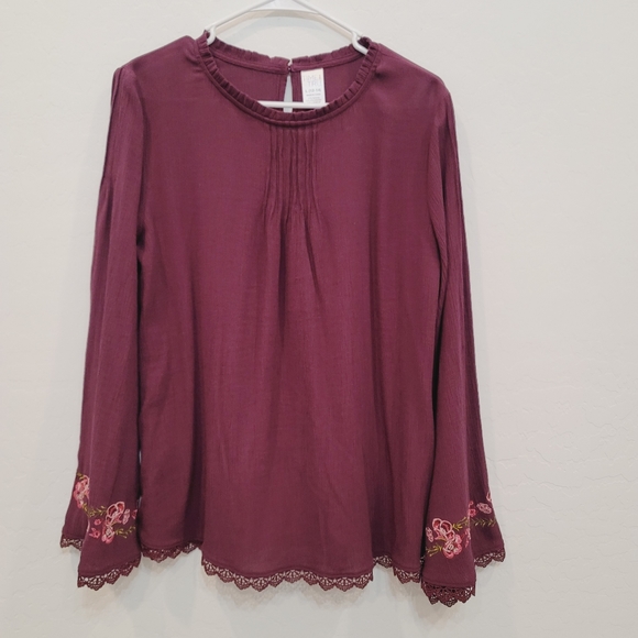 💕 Time and Tru Burgundy Floral Embroidered Boho Blouse Women's Size Large - Picture 10 of 11